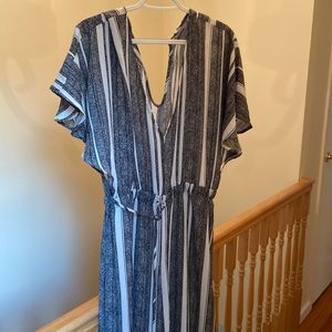 Selling a one time used jumpsuit in excellent condition